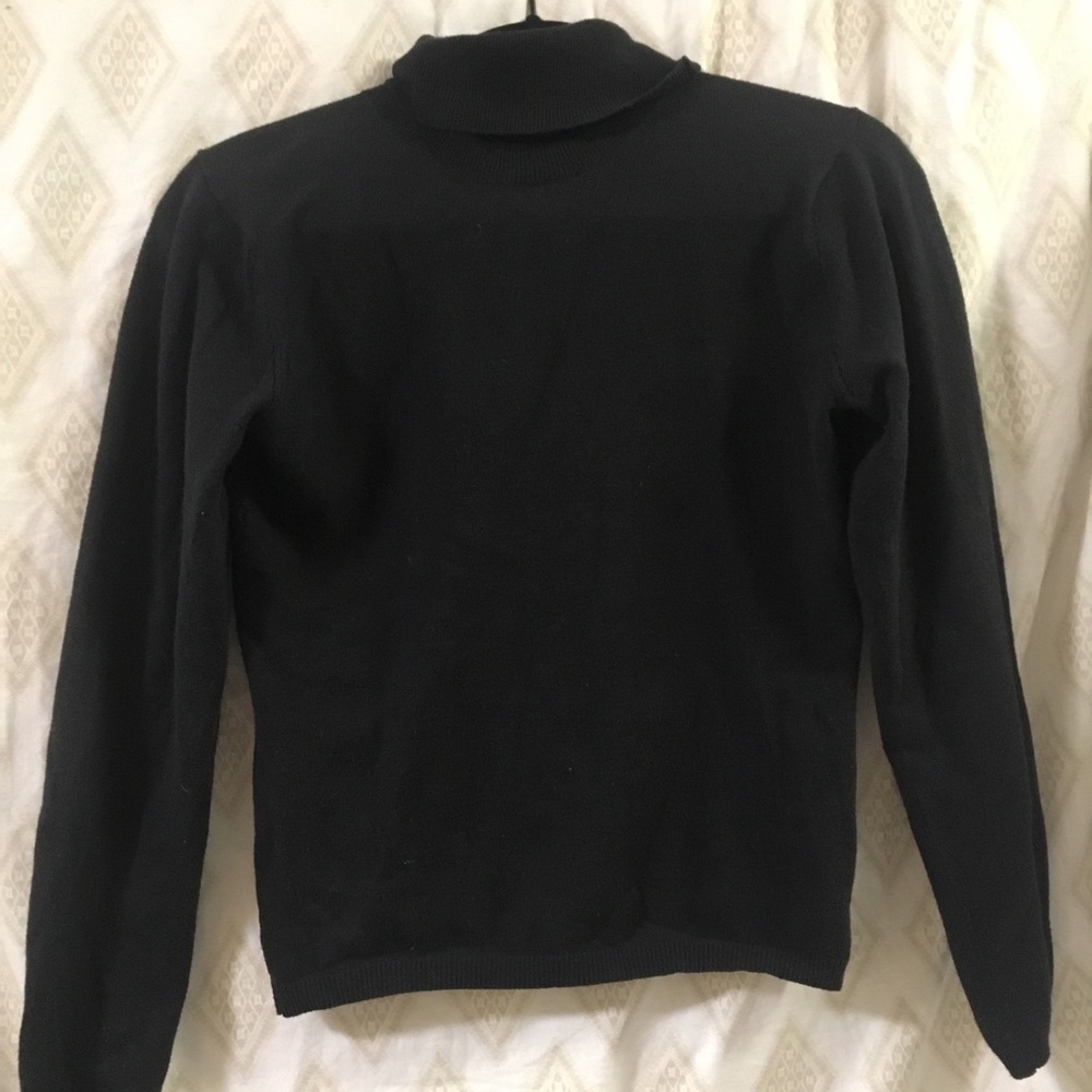 black turtleneck top (Gap) - Picture 2 of 2